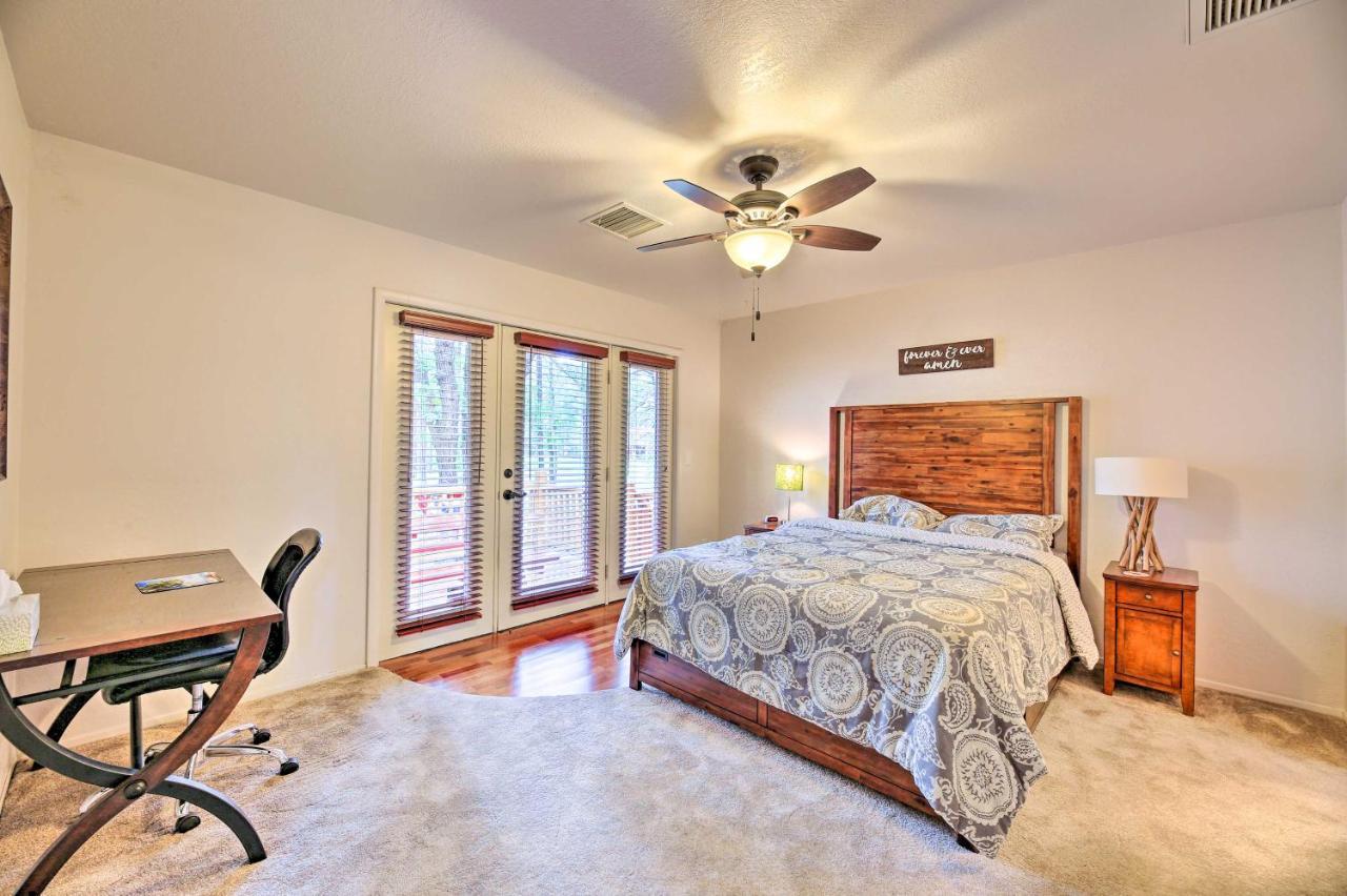 Lush Pinetop Retreat With Large Deck And Wooded Yard! Eksteriør bilde